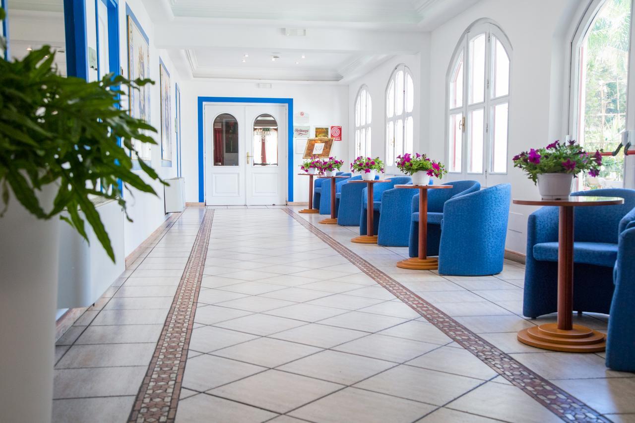 Assinos Palace Hotel Джардіні-Наксос Екстер'єр фото